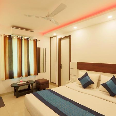 Hotel Ark Wood นิวเดลี ภายนอก รูปภาพ