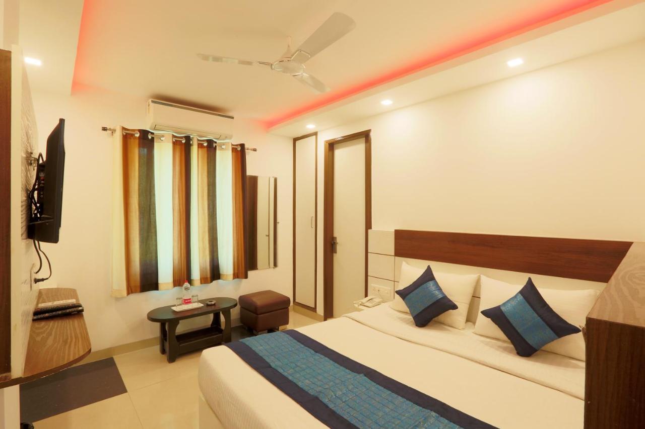 Hotel Ark Wood นิวเดลี ภายนอก รูปภาพ
