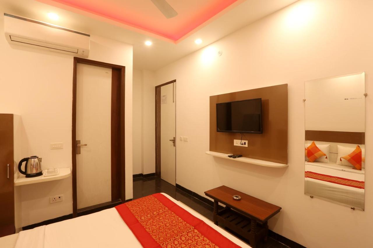 Hotel Ark Wood นิวเดลี ภายนอก รูปภาพ